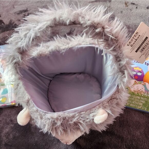 New kid's Easter basket and egg decorating kit bundle - Picture 3 of 6